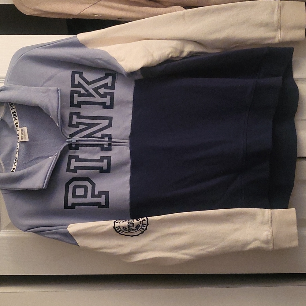 Blue VS PINK pullover